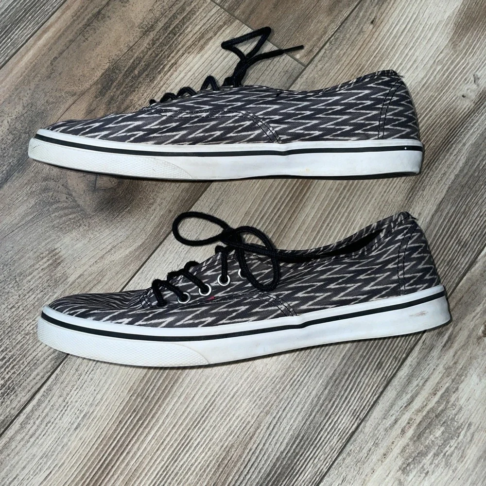 Vans Unisex-Adult Chevron Print Sneakers, blkgray,‎ M 6— W 7.5